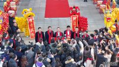 新春的热闹气息尚未消散，“世界